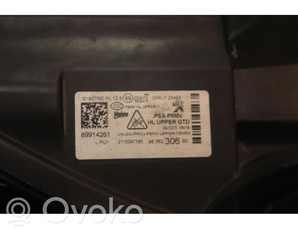 Peugeot 3008 II Lampa przednia 