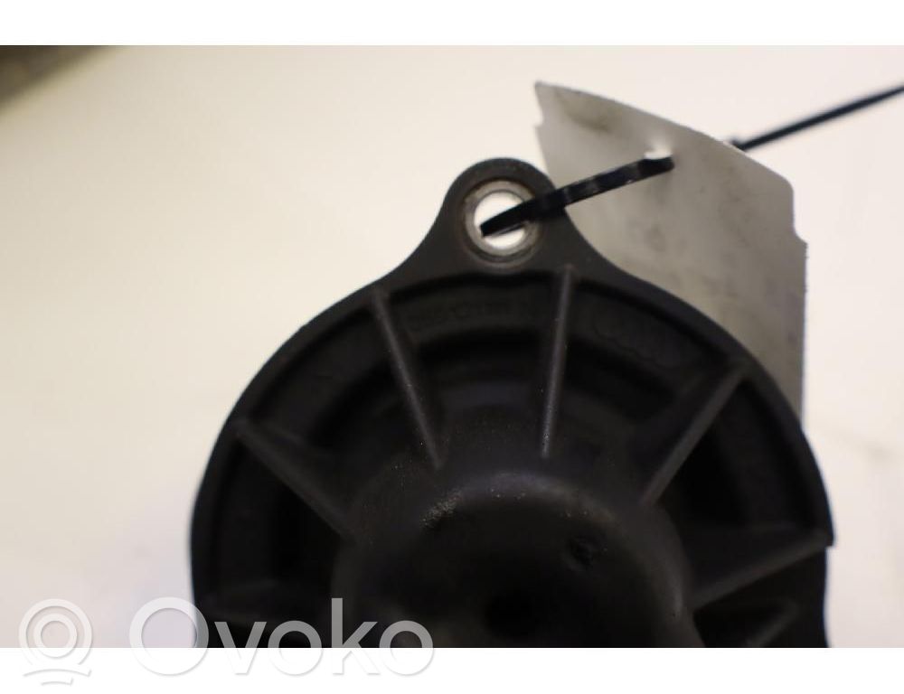 Boîtier de thermostat / thermostat   059121111N