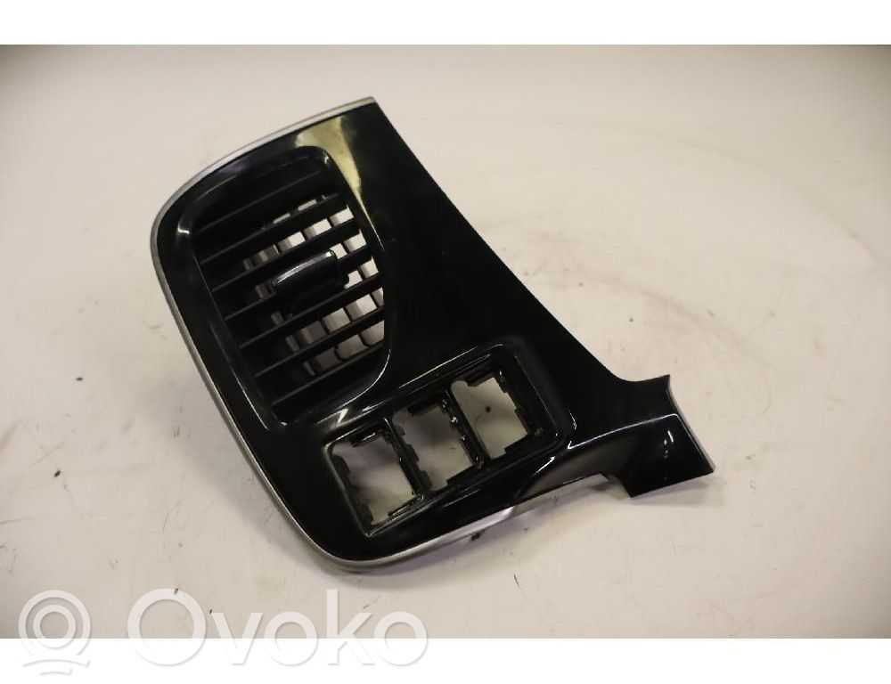 Mitsubishi Outlander Grilă ventilație/ramă laterală bord 
