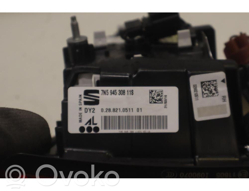 Seat Alhambra (Mk2) Lampă spate în capacul portbagajului 