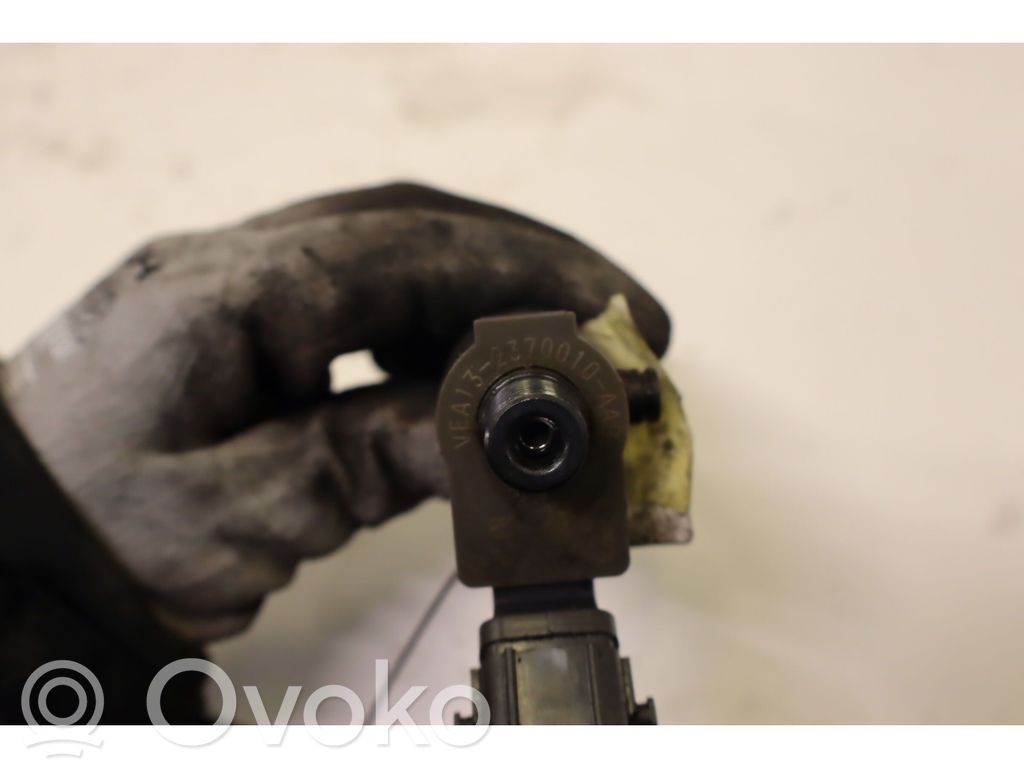 Volvo V40 Wtryskiwacz paliwa