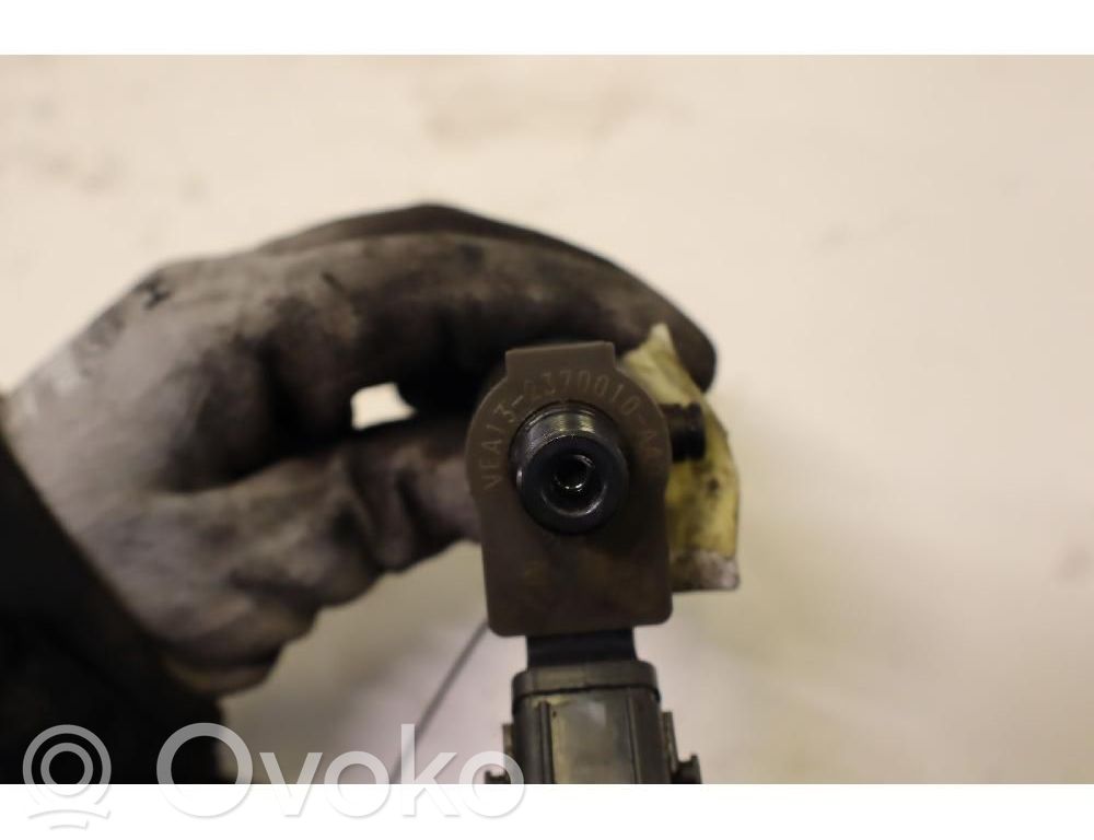 Inyector de combustible   36010045