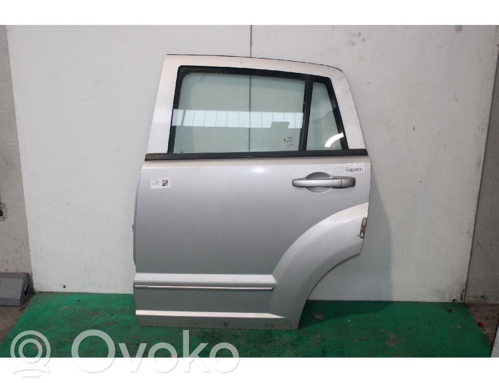 Dodge Caliber Puerta trasera 