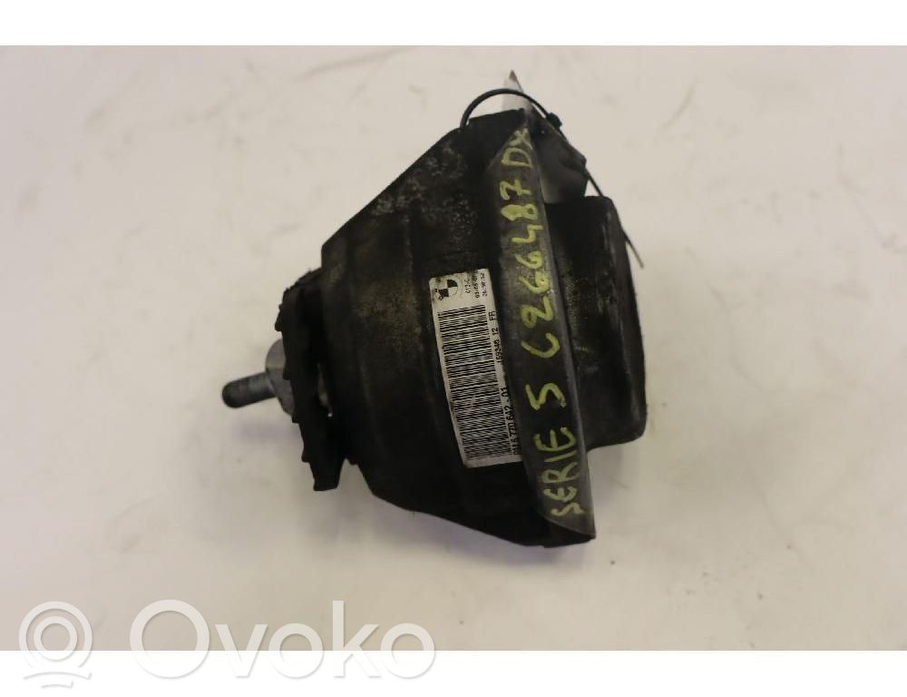 BMW 5 E60 E61 Engine mount bracket 