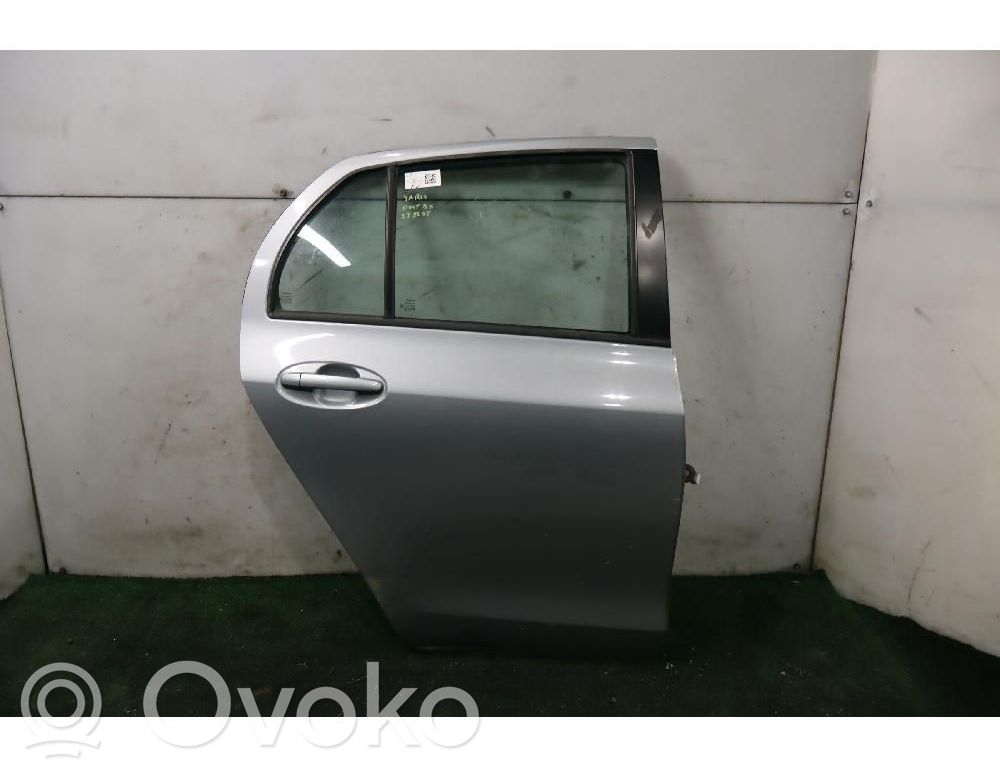 Drzwi tylne   670030D110