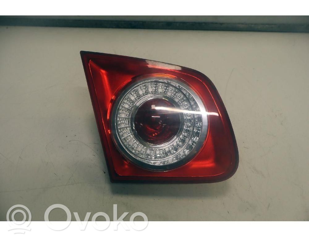 Volkswagen Jetta V Lampy tylnej klapy bagażnika 