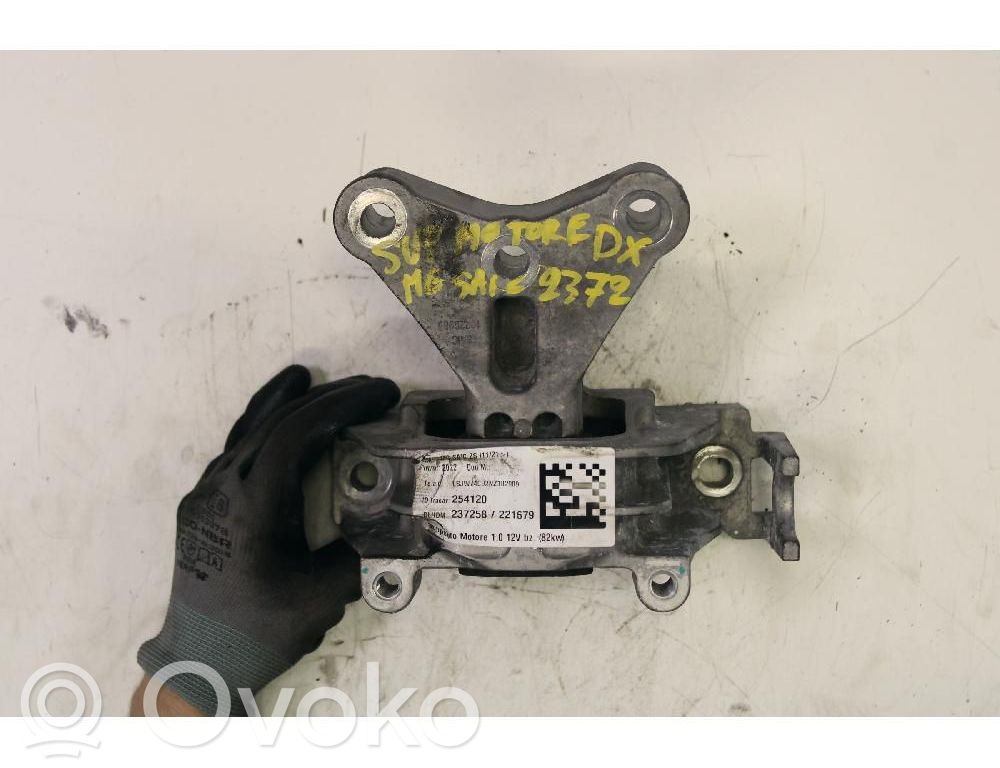 Support de moteur, coussinet   A8848074
