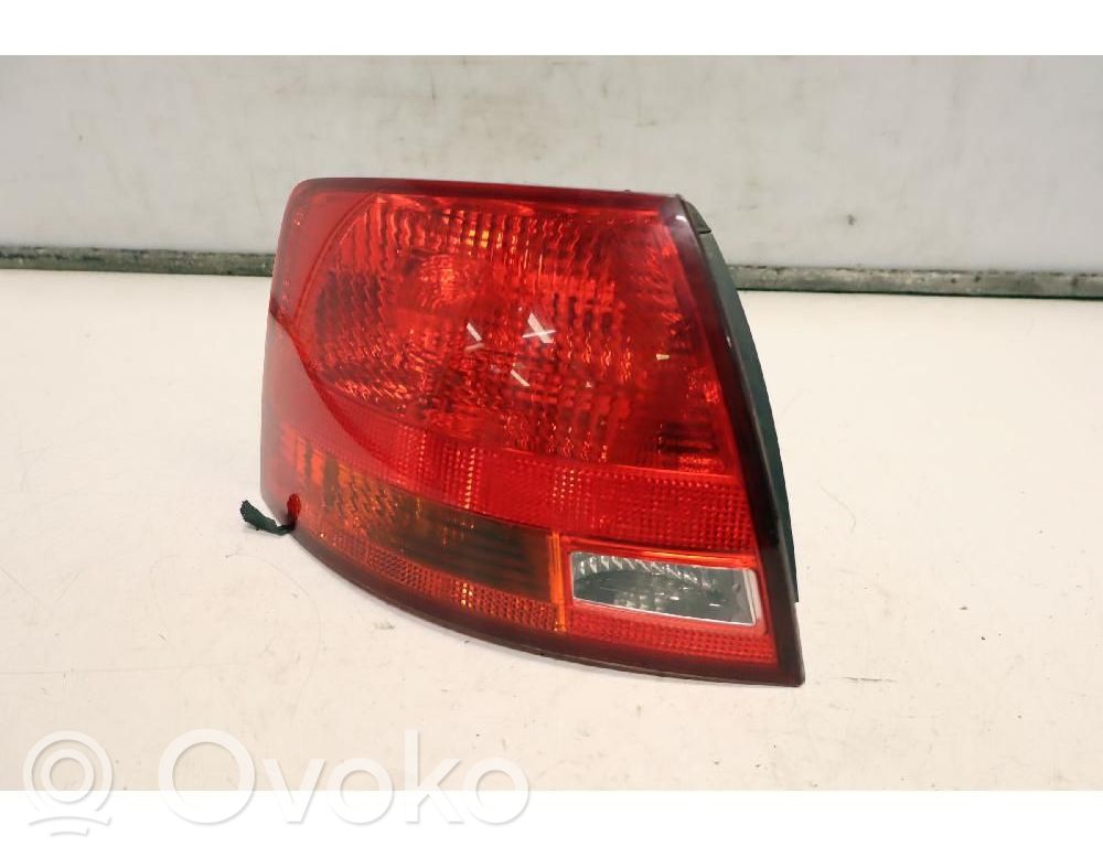Audi A4 S4 B7 8E 8H Lampă spate în caroserie 