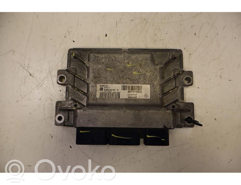 Renault Clio III Fuel injection control unit/module 