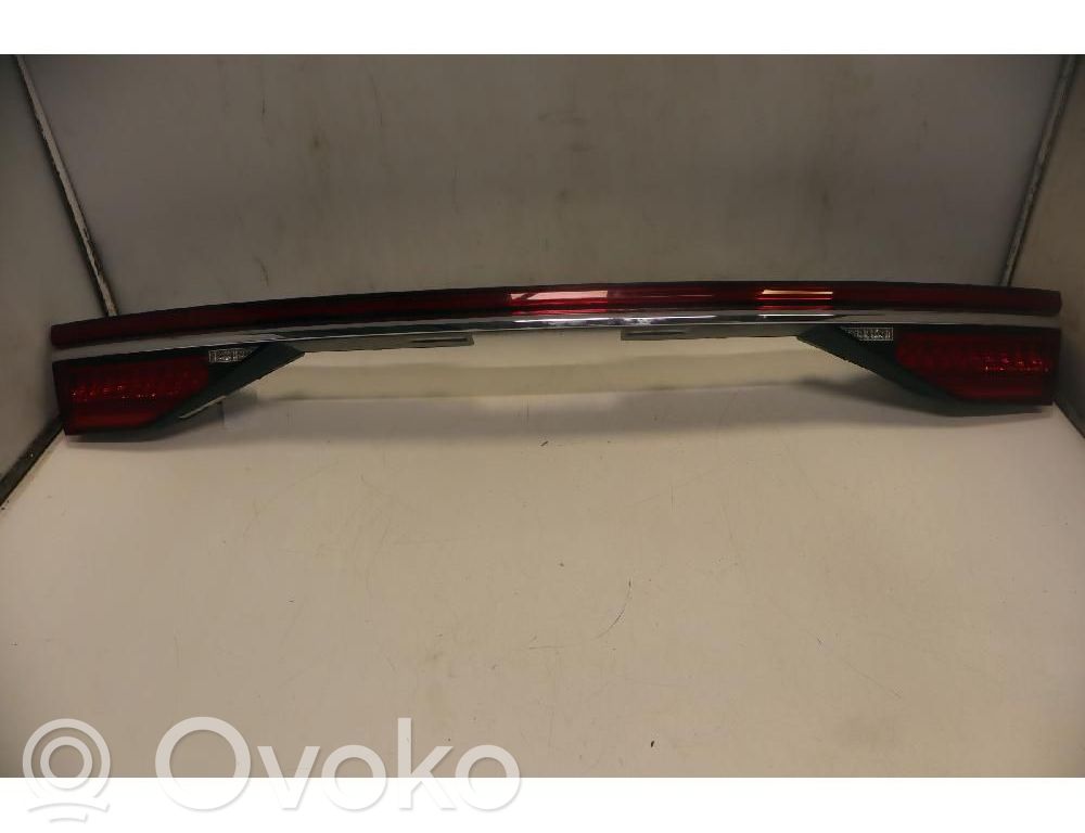 Kolmas/lisäjarruvalo   4N0945095F