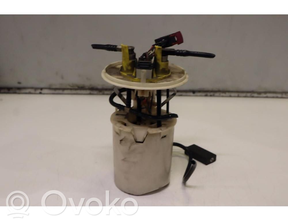 Bomba interna de combustible   4023867
