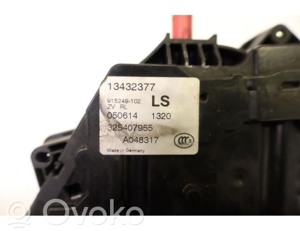 Opel Meriva B Serratura portiera posteriore 