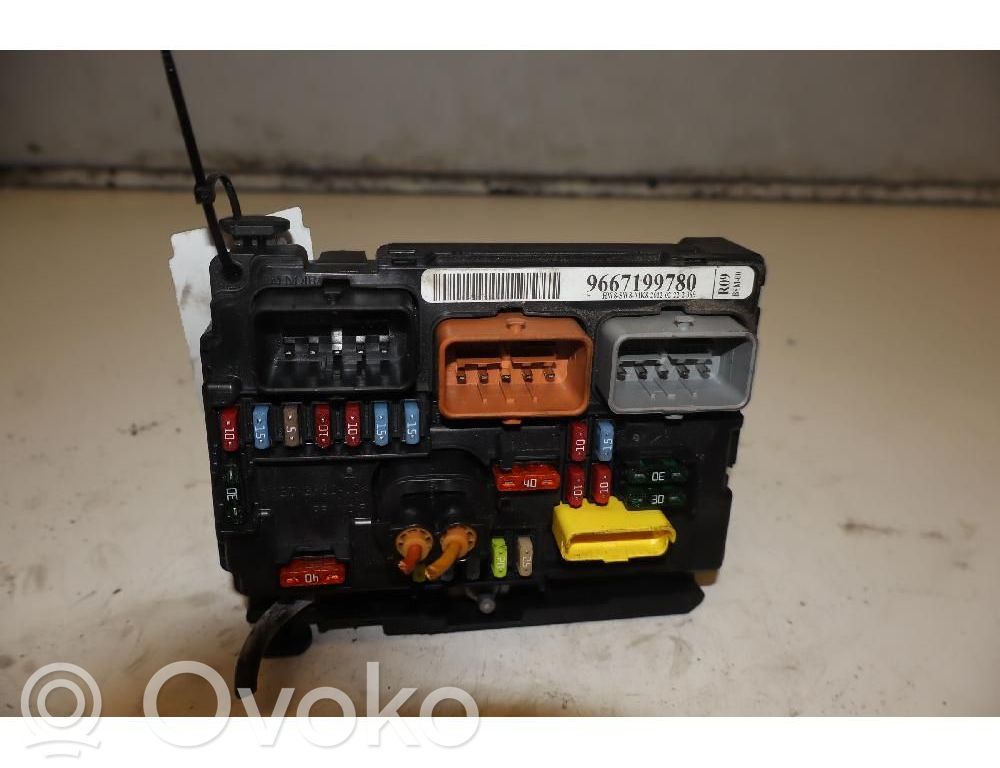 Módulo de fusible   9667199780