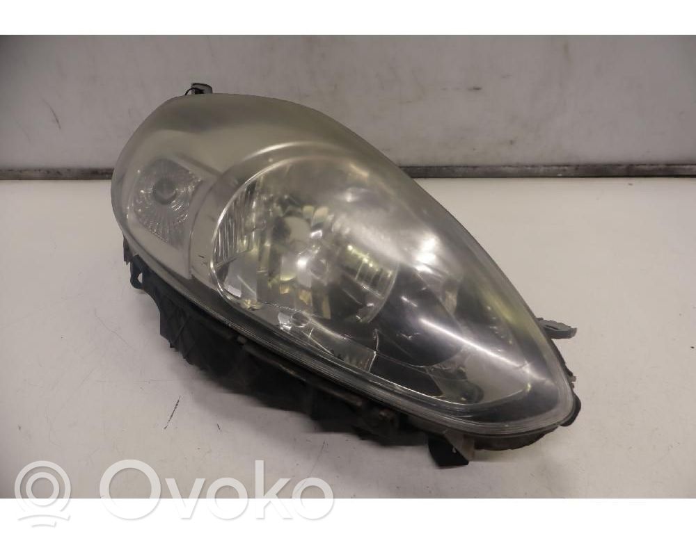 Fiat Grande Punto Lampa przednia 