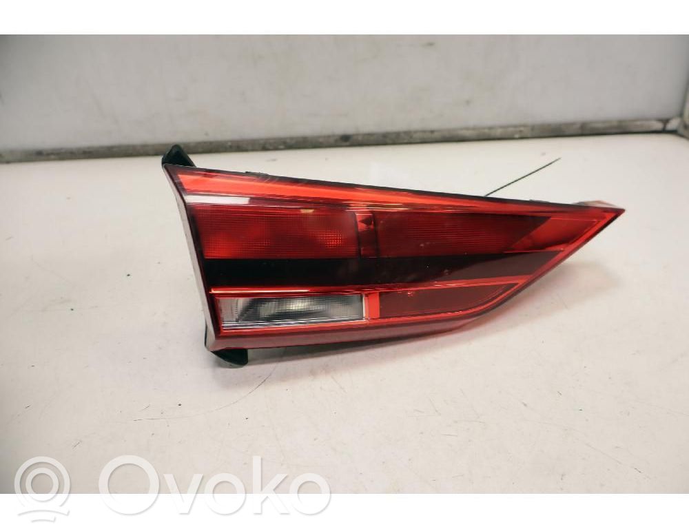 Audi Q3 F3 Luci posteriori del portellone del bagagliaio 