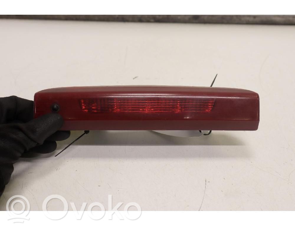 Kolmas/lisäjarruvalo   510511640