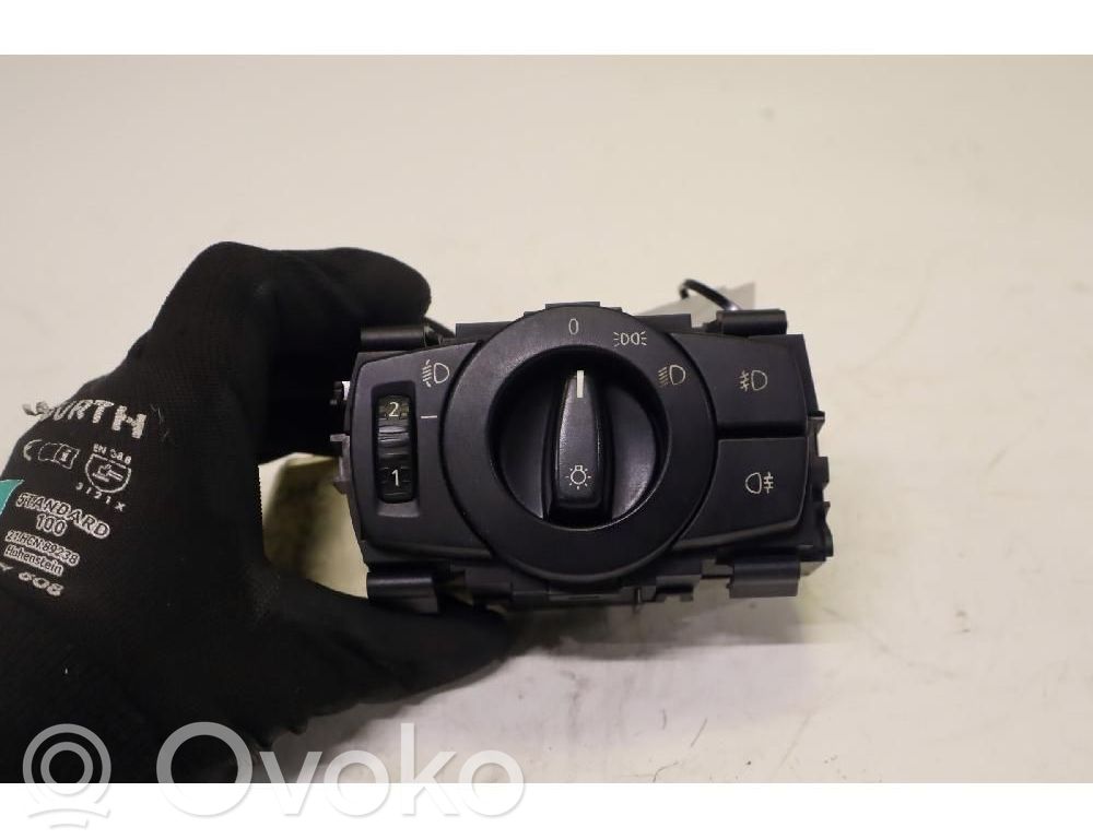 Lichtschalter   6932794