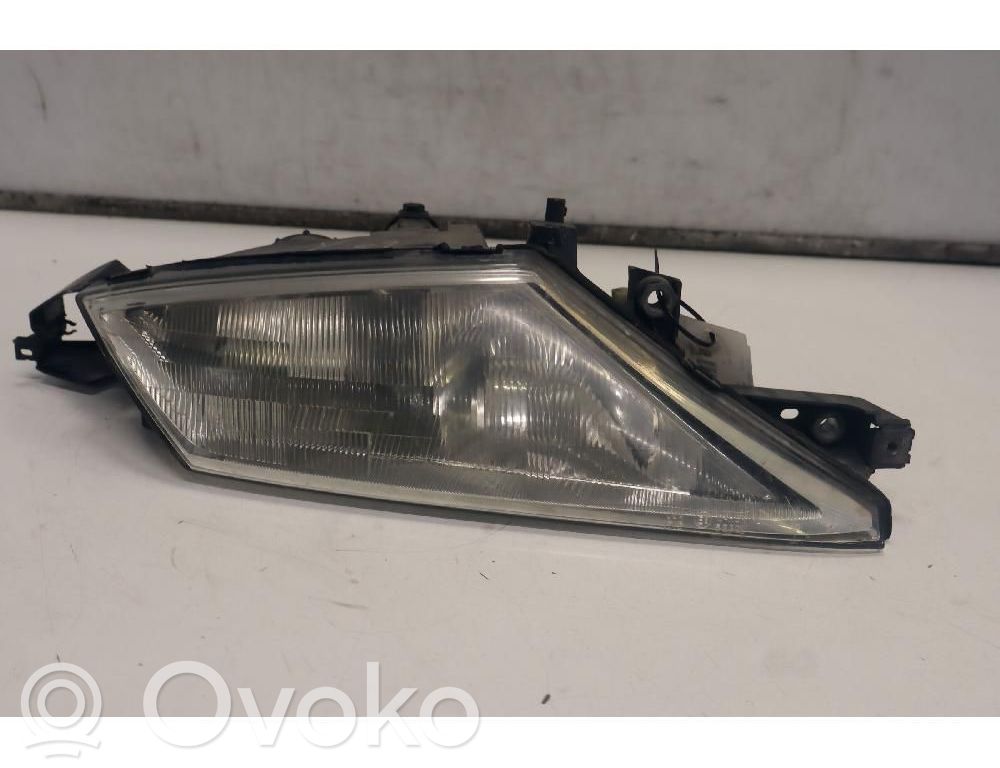 Phare frontale   46787682
