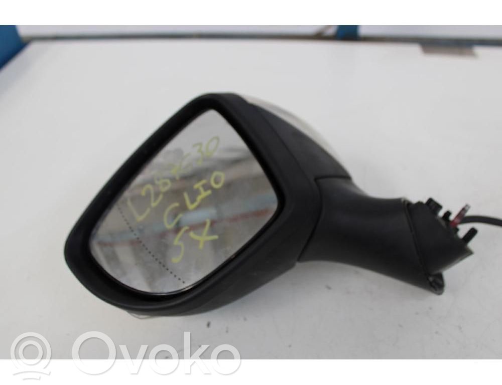 Renault Clio IV Elektryczne lusterko boczne drzwi przednich 