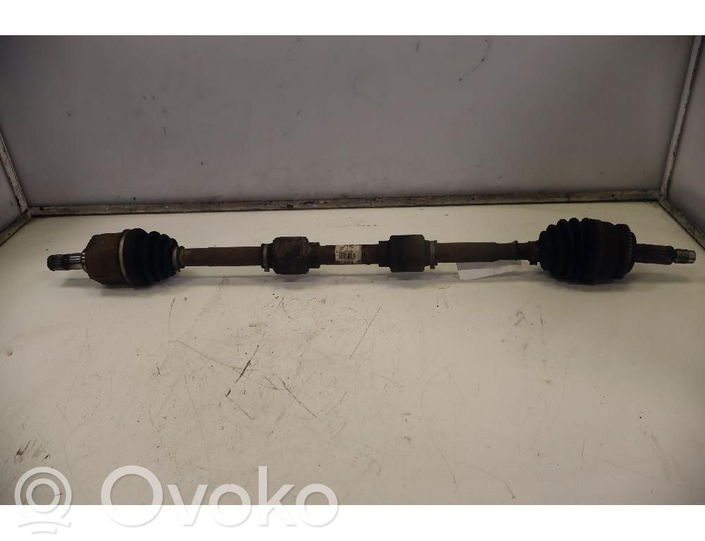 Etuvetoakseli   49501B2100