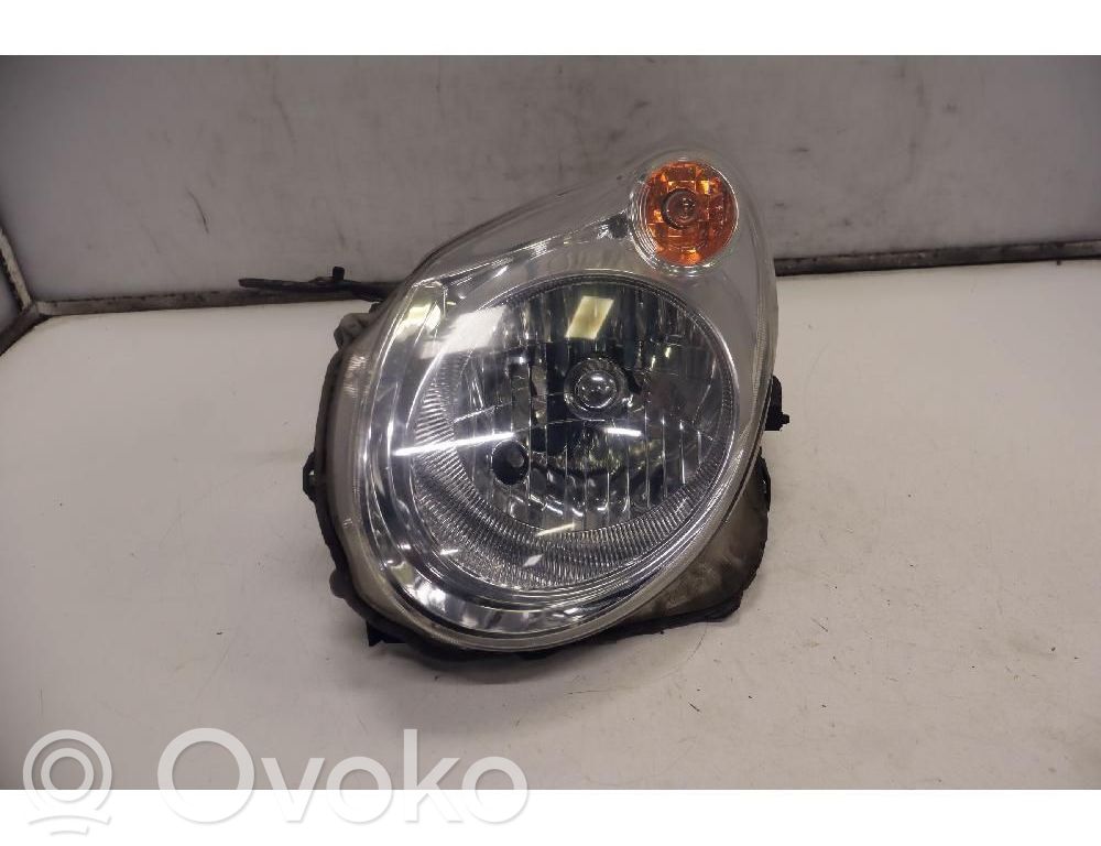 Suzuki Alto Phare frontale 