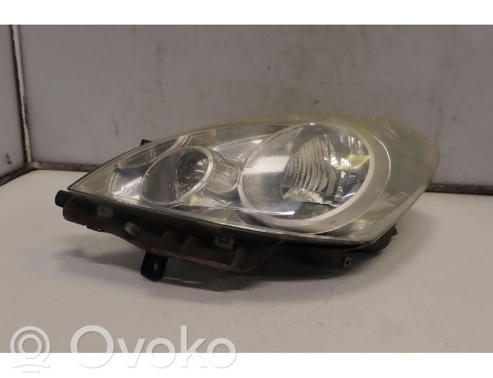 Nissan Note (E11) Lampa przednia 