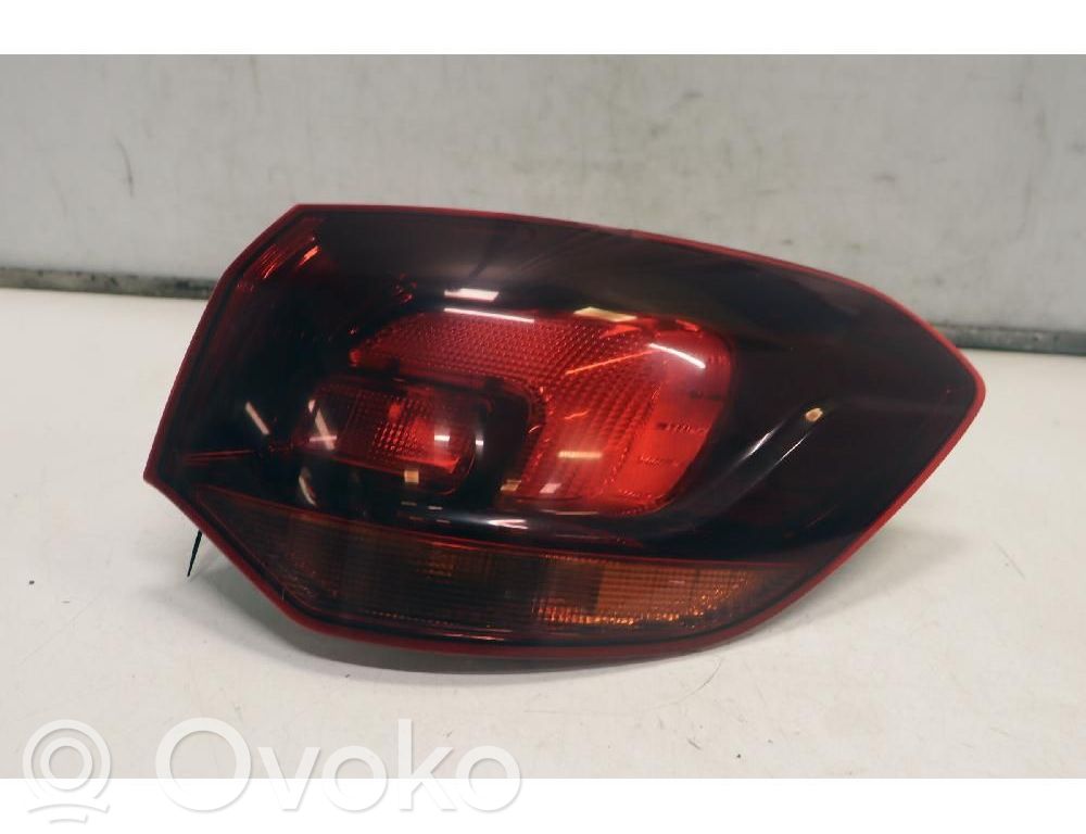 Opel Astra J Lampă spate în caroserie 