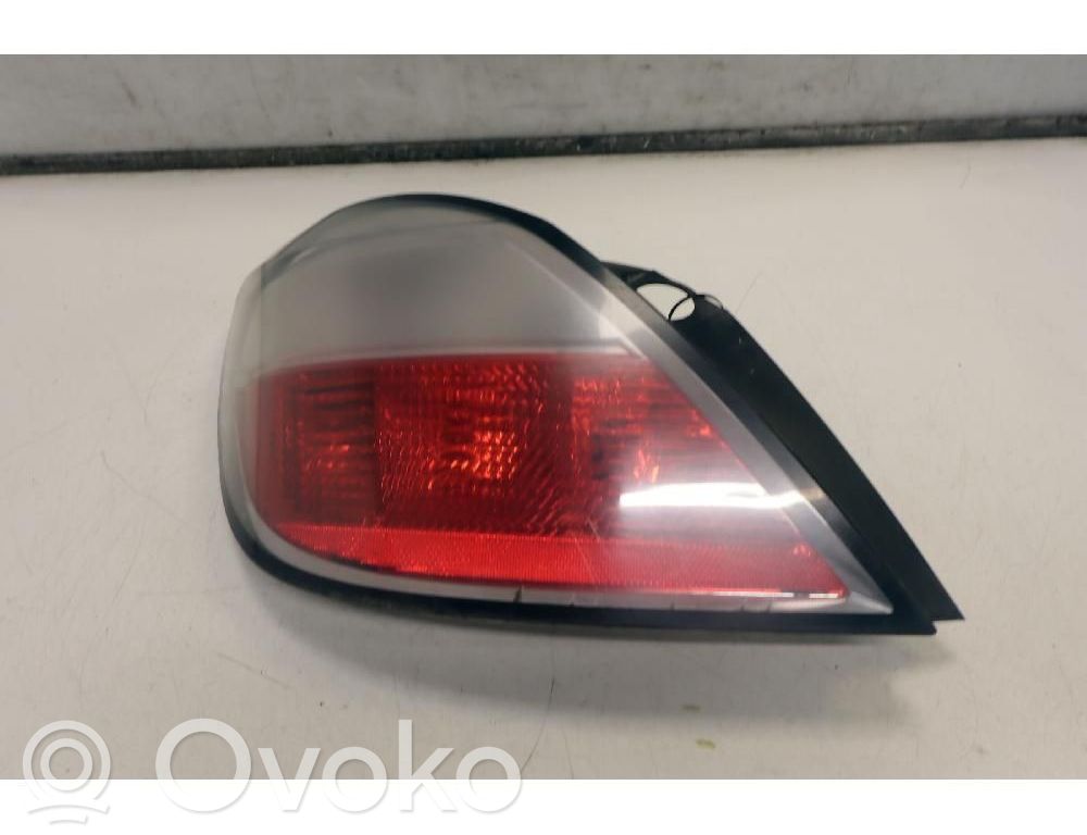 Opel Astra H Lampa tylna 