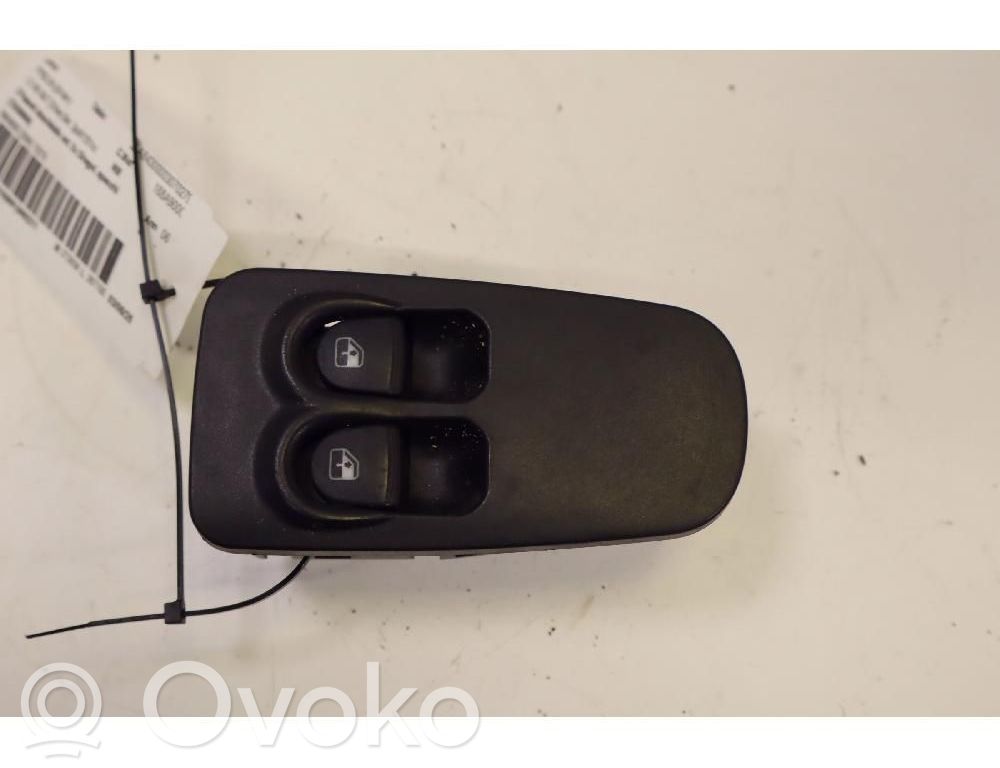 Lancia Ypsilon Electric window control switch 