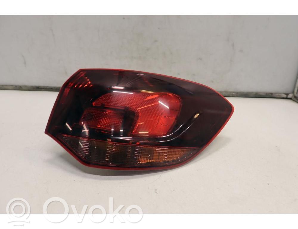 Opel Astra J Lampă spate în caroserie 