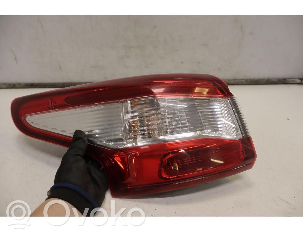 Nissan Qashqai Luci posteriori