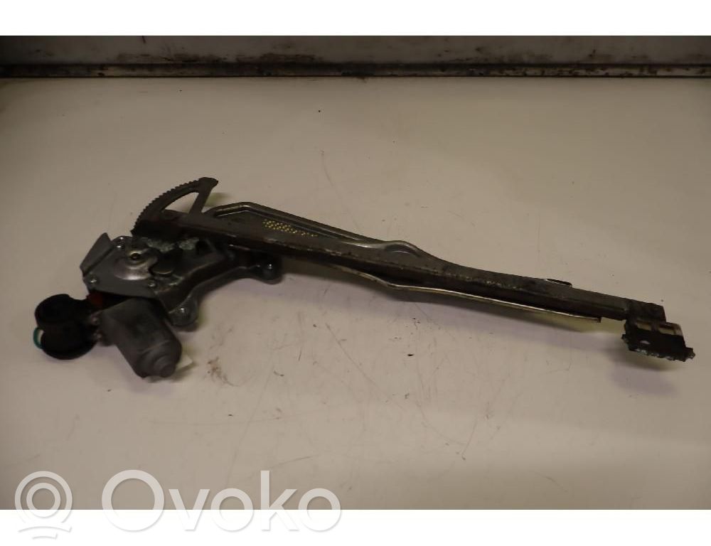 Toyota Yaris Alzacristalli della portiera anteriore con motorino