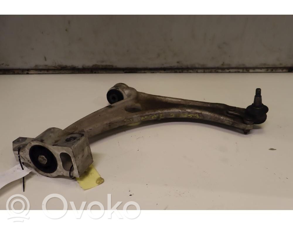 Volkswagen PASSAT B6 Basculă inferioară față 