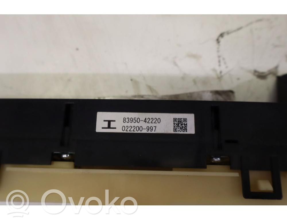 Toyota RAV 4 (XA40) Interruttore luci di emergenza