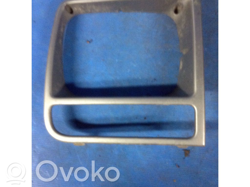 Jeep Cherokee XJ Moulure sous phares