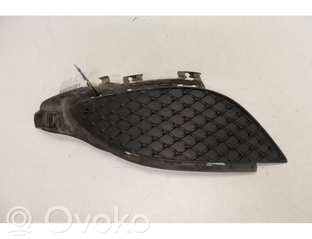 Mercedes-Benz A W176 Grilă/ornament proiector ceață față