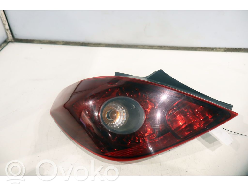Opel Corsa D Lampa tylna 