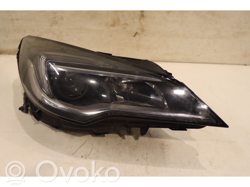 Opel Astra K Etu-/Ajovalo 