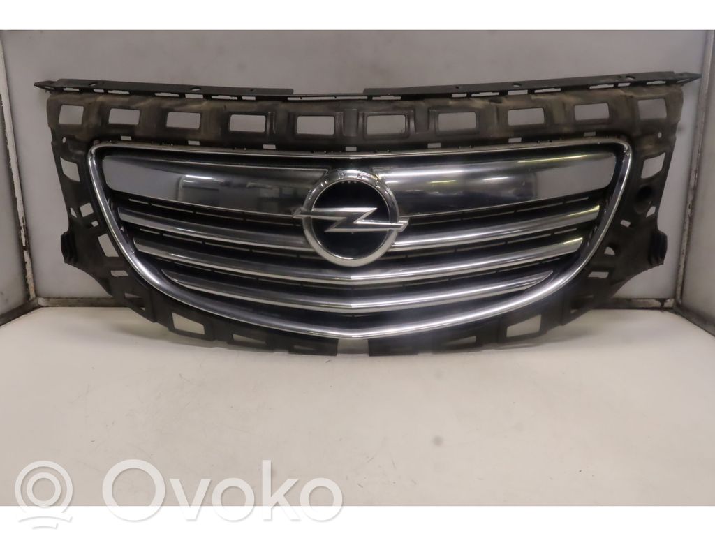 Opel Insignia A Grille calandre supérieure de pare-chocs avant 