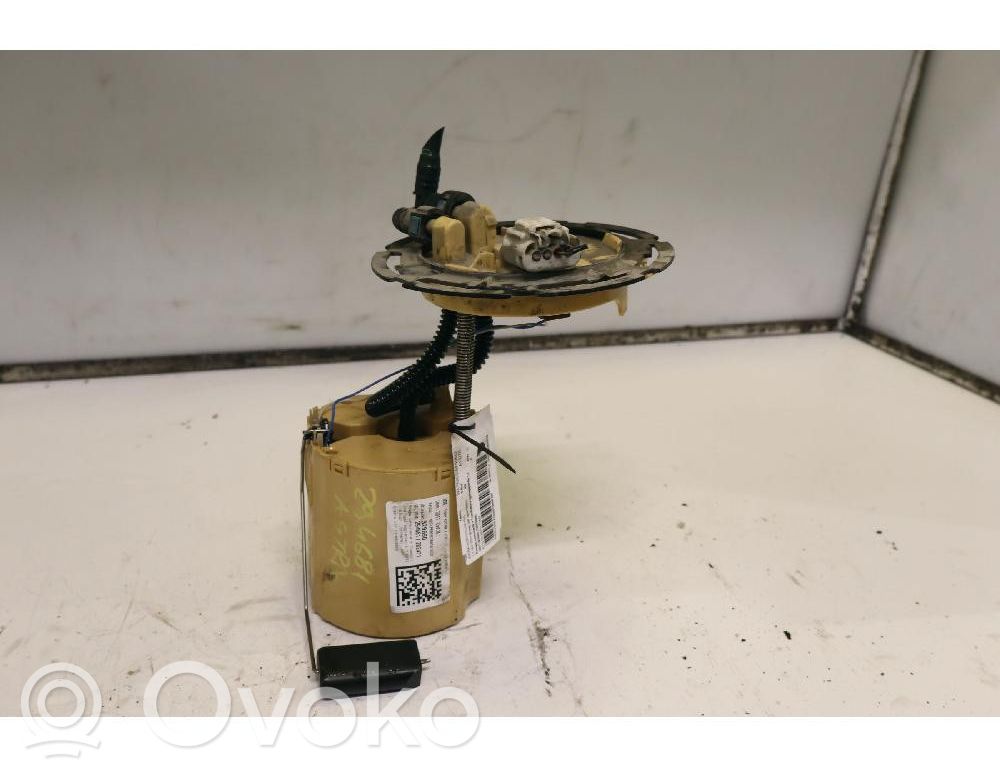 Opel Astra J Polttoainesäiliön pumppu 