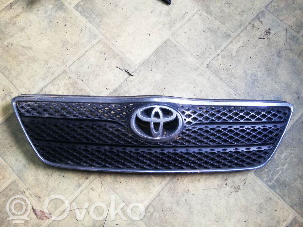 Toyota Corolla E120 E130 Etusäleikkö 