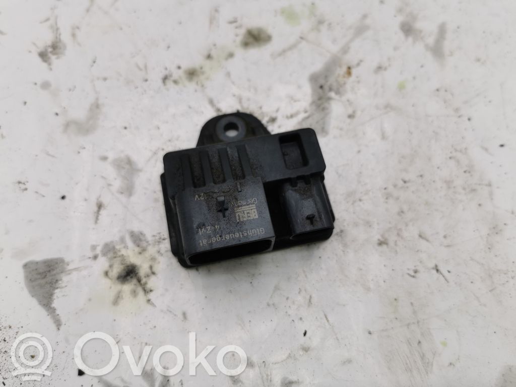 BMW 3 E90 E91 Kvēlsveču relejs 