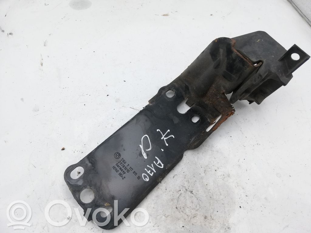 Radiator mount bracket   5164711781110