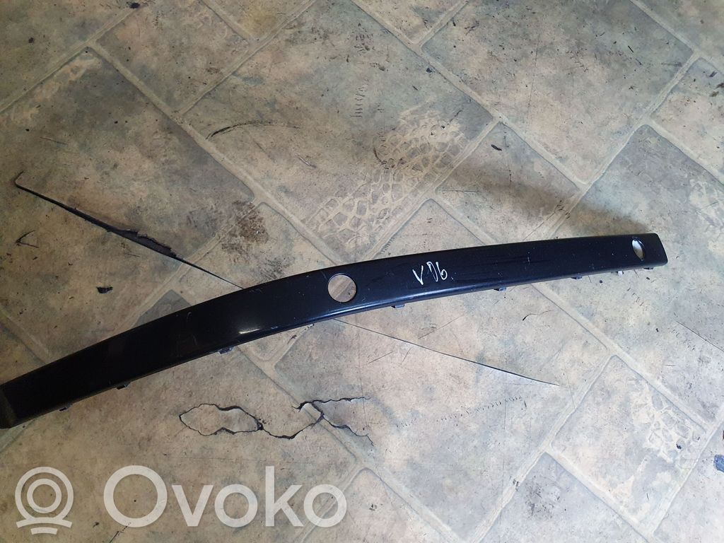 BMW 5 E39 Rear bumper trim bar molding 