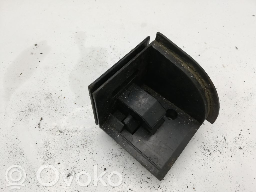 BMW 5 E60 E61 Parcel shelf load cover mount bracket 