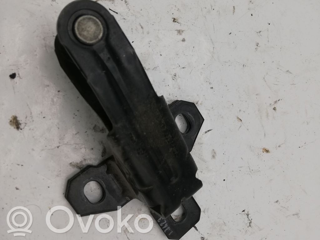 Tailgate lock loop/hook striker   30649105