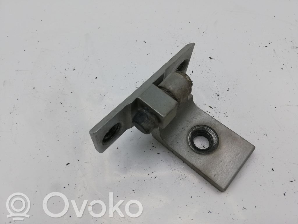 BMW 5 E60 E61 Front door upper hinge 