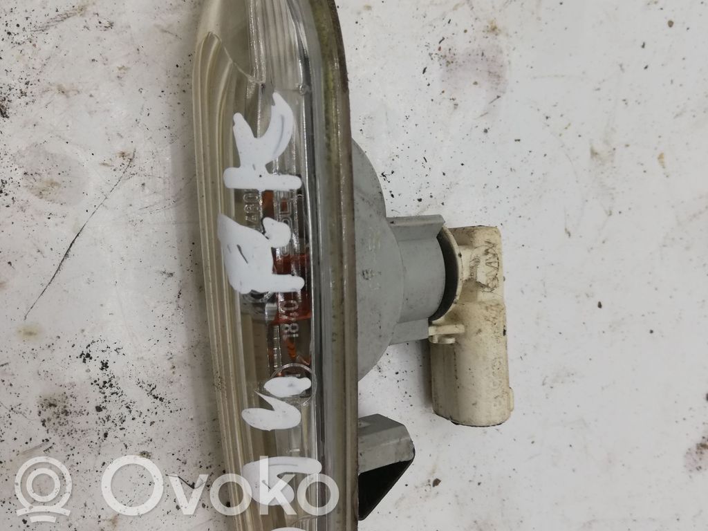 BMW 1 E81 E87 Sparno posūkio žibintas 