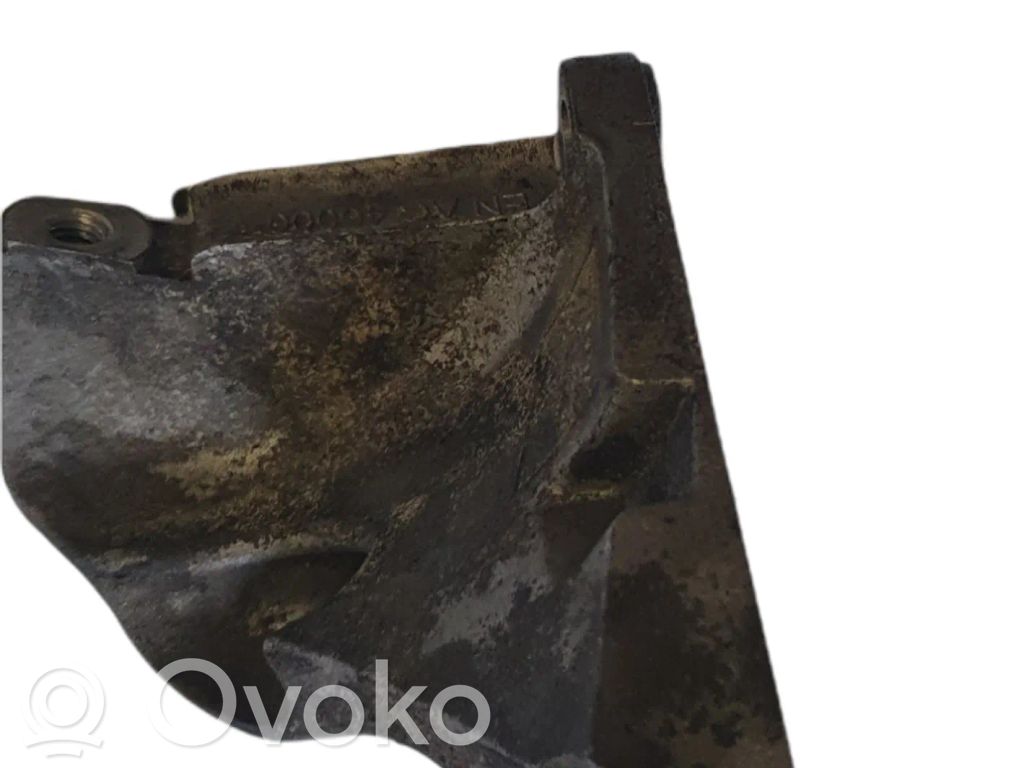 Engine mounting bracket   779231