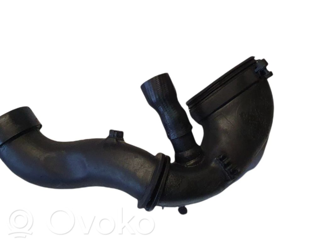 BMW 3 E90 E91 Turboahtimen ilmanoton letku 